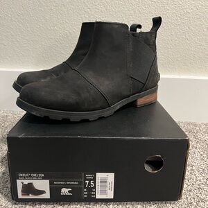 Black 7.5 Sorel Women’s Waterproof Emelie Boots